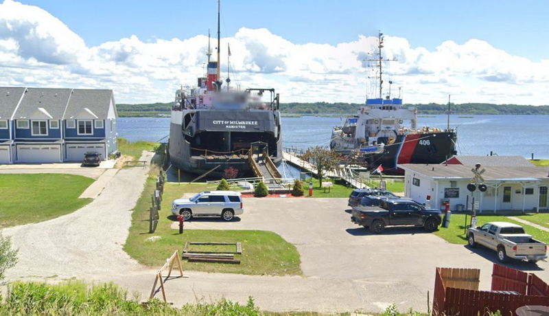 Moonlite Motel - 2022 Street View Ss City Of Milwaukee (newer photo)